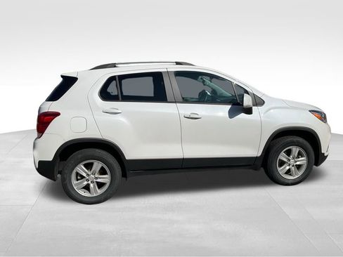 Used 2022 Chevrolet Trax LT w/ Driver Confidence Package image 20