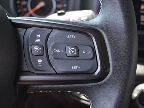 Used 2025 Jeep Wrangler Unlimited Sport AWD/4WD image 15