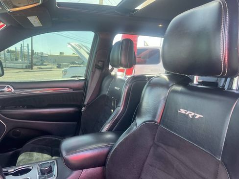 Used 2017 Jeep Grand Cherokee SRT AWD/4WD image 10