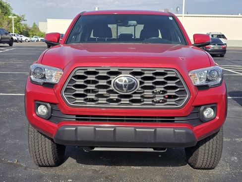 Certified 2023 Toyota Tacoma TRD Off-Road AWD/4WD image 2