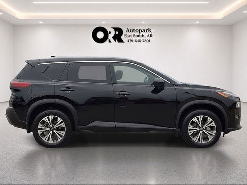 Used 2023 Nissan Rogue SV w/ SV Premium B Package FWD image 6