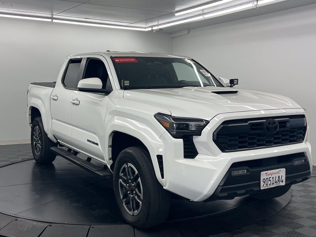 Used 2024 Toyota Tacoma TRD Sport RWD image 3