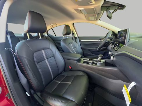 New 2026 Nissan Altima 2.5 SR FWD image 9