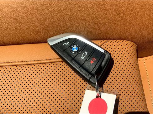 Used 2025 BMW X4 xDrive30i AWD/4WD image 14