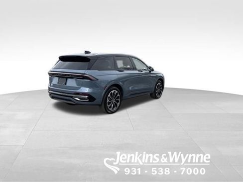 New 2026 Lincoln Nautilus Reserve image 3