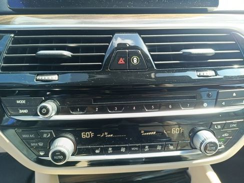 Used 2019 BMW 540i w/ Convenience Package image 13