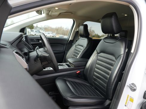 Used 2024 Ford Edge SEL w/ Convenience Package AWD/4WD image 16