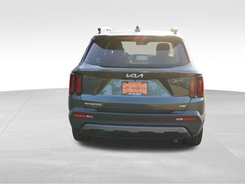 Certified 2023 Kia Sorento X-Line EX AWD/4WD image 6