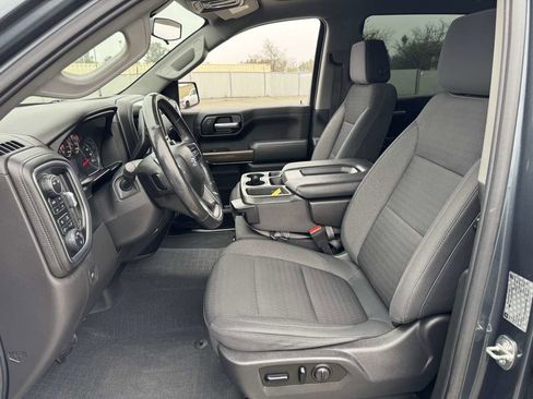 Used 2019 Chevrolet Silverado 1500 RST image 24