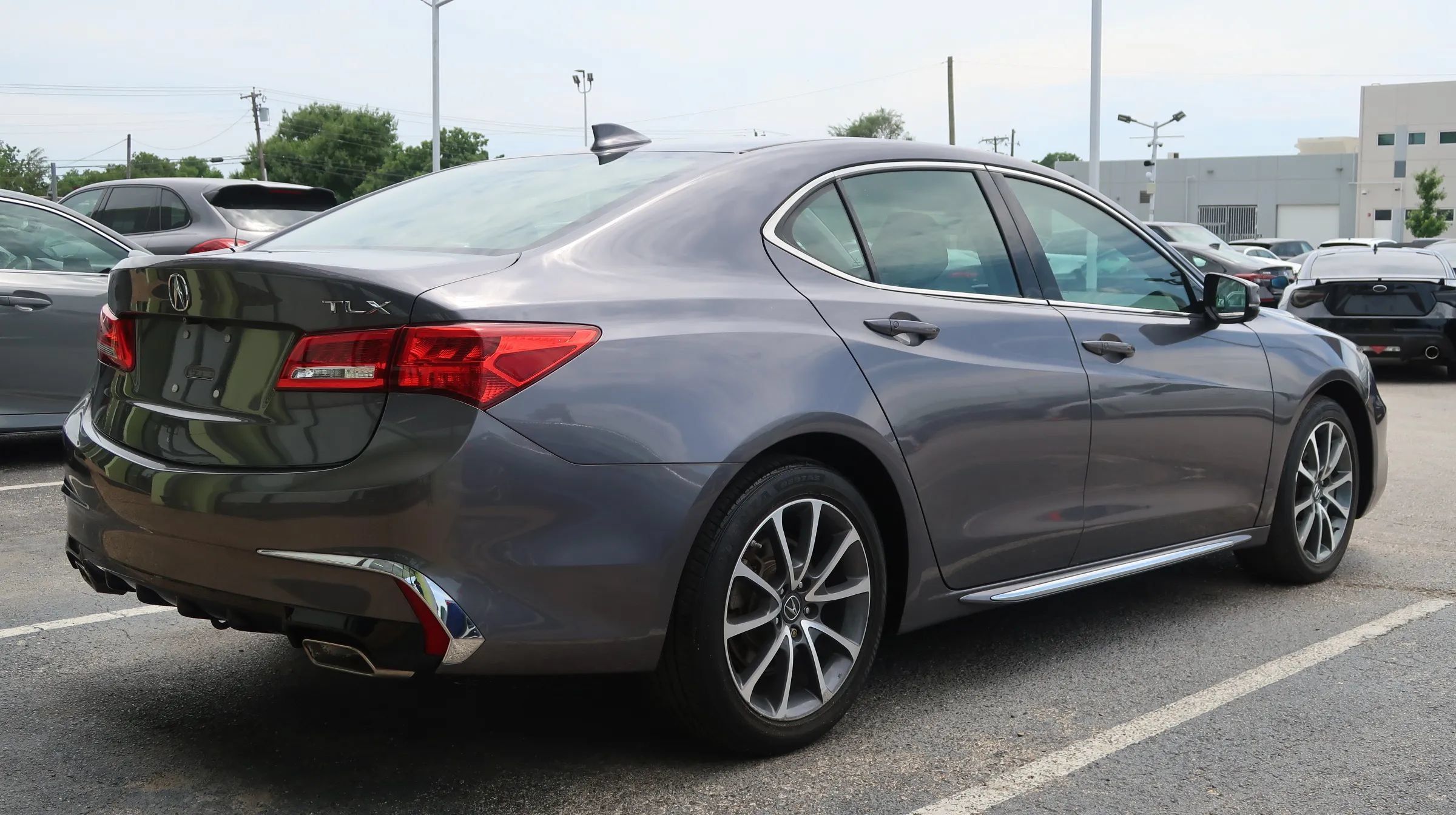 Used 2018 Acura TLX w/ Technology Package FWD image 14