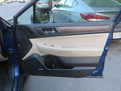 Used 2015 Subaru Outback 2.5i Limited AWD/4WD image 27