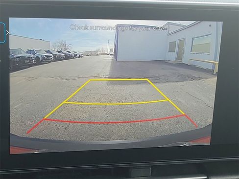 Used 2025 Hyundai Kona SEL image 18