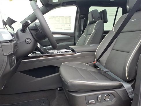 New 2026 Cadillac Escalade Luxury image 10