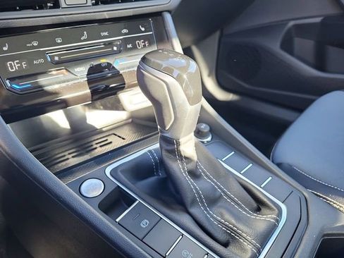 New 2025 Volkswagen Jetta SE FWD image 24
