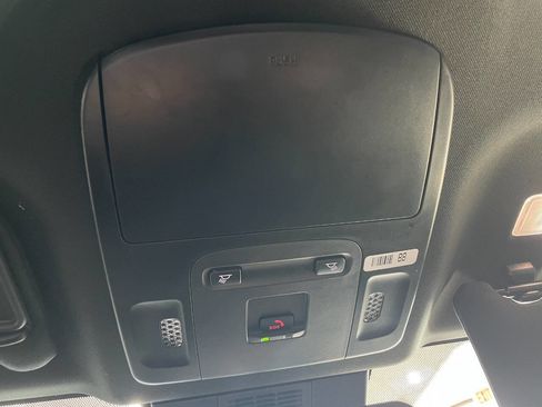 Used 2025 Toyota Camry SE image 38