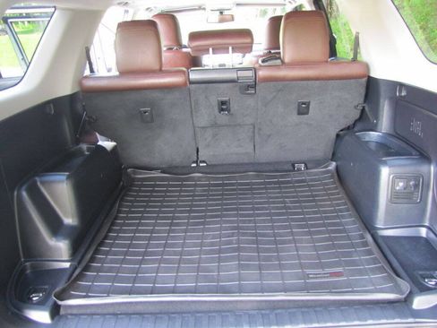 Used 2015 Toyota 4Runner Limited AWD/4WD image 18