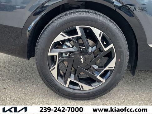 Certified 2023 Kia Sportage SX FWD image 9