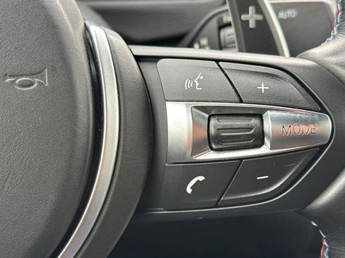 Used 2020 BMW M4 Convertible w/ Competition Package image 27