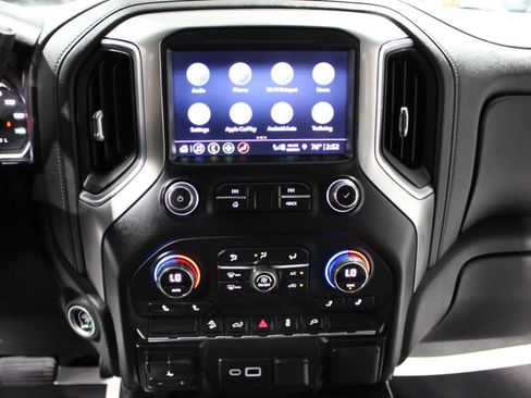 Used 2021 Chevrolet Silverado 1500 LT Trail Boss w/ Convenience Package II AWD/4WD image 16