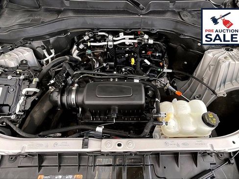 Used 2022 Ford Explorer XLT image 10