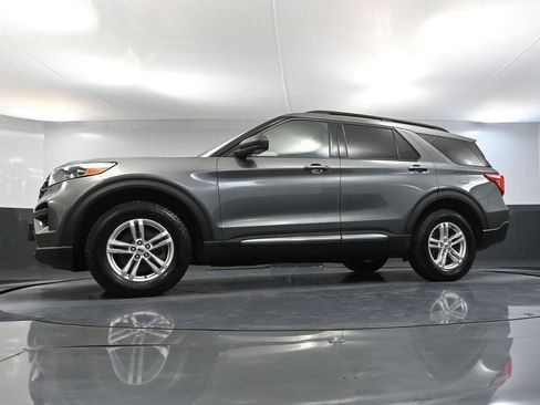 Used 2023 Ford Explorer XLT image 56