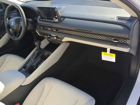 New 2025 Honda Accord SE image 28