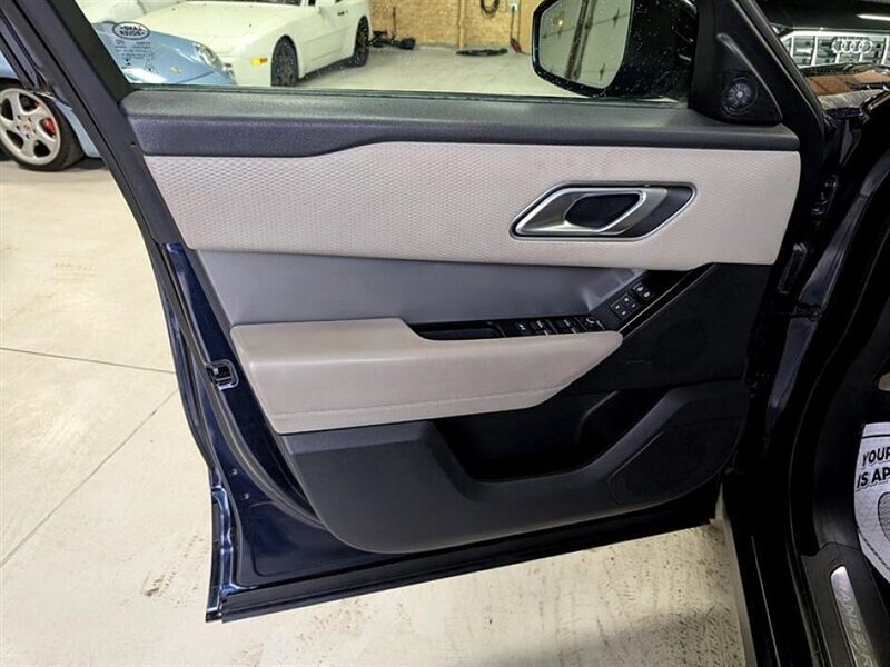 Used 2021 Land Rover Range Rover Velar S AWD/4WD image 18