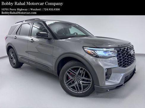 Used 2025 Ford Explorer ST AWD/4WD image 1
