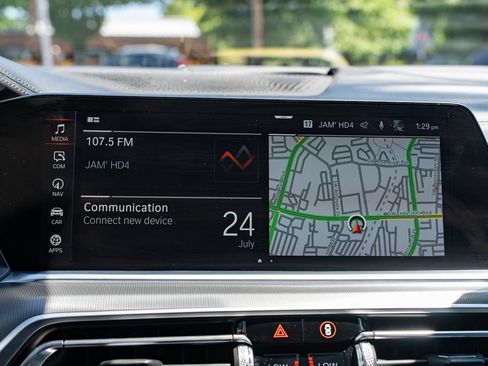 Used 2019 BMW X5 xDrive50i w/ M Sport Package AWD/4WD image 17