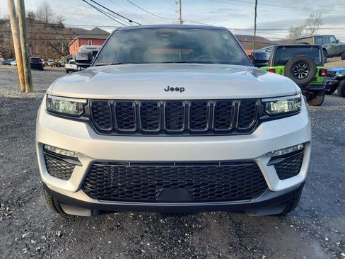 New 2025 Jeep Grand Cherokee Limited w/ Trailer Tow Package image 2