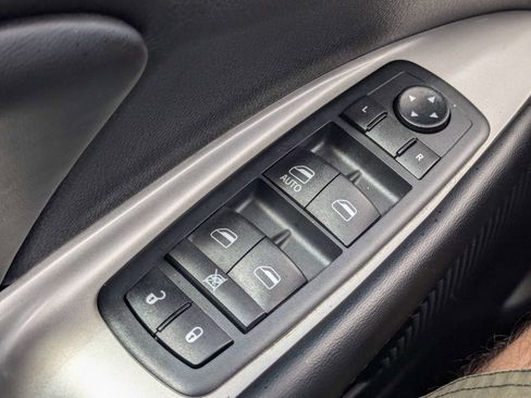 Used 2019 Dodge Journey SE w/ Premium Group FWD image 29