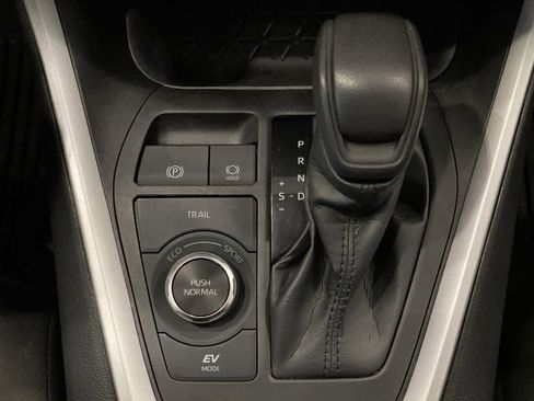 Certified 2023 Toyota RAV4 LE image 22