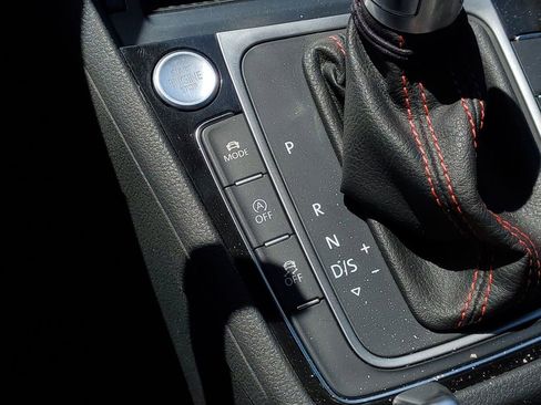 Used 2018 Volkswagen GTI SE w/ SE Leather Package FWD image 26