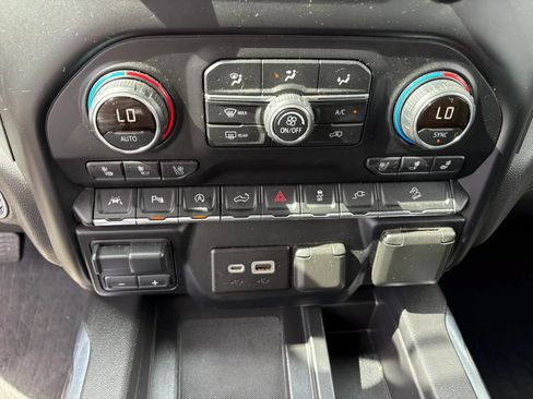 Used 2019 Chevrolet Silverado 1500 LTZ w/ LTZ Premium Package AWD/4WD image 9