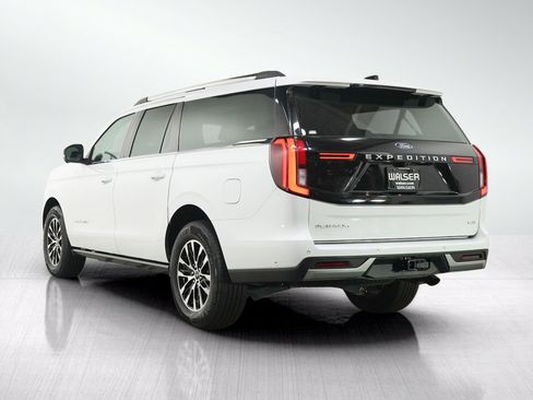 Used 2025 Ford Expedition Max Platinum AWD/4WD image 3