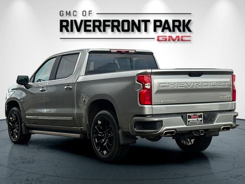 Used 2023 Chevrolet Silverado 1500 High Country w/ Technology Package image 5