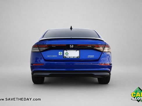 Used 2023 Honda Accord Sport image 7