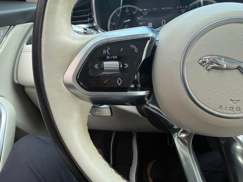 Used 2022 Jaguar F-PACE S AWD/4WD image 34
