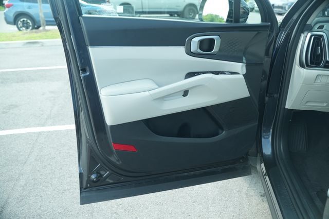 Used 2025 Kia Sorento S w/ Panoramic Sunroof Package FWD image 15