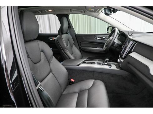 Used 2025 Volvo XC60 T8 Plus w/ Protection Package Premier AWD/4WD image 18