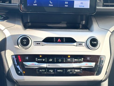 Certified 2021 Ford Explorer XLT w/ Equipment Group 202A image 58