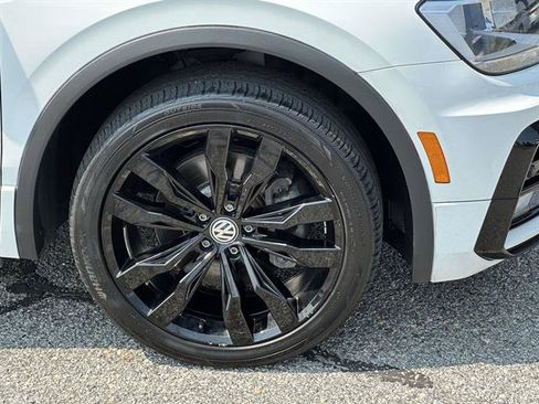 Used 2021 Volkswagen Tiguan SE R-Line AWD/4WD image 29