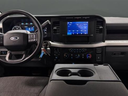 Used 2023 Ford F250 XL AWD/4WD image 11
