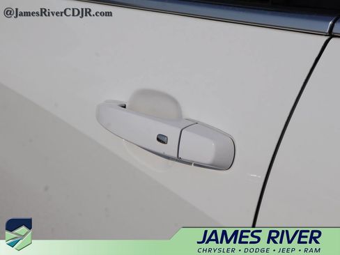 Used 2024 Chevrolet Malibu LT FWD image 19