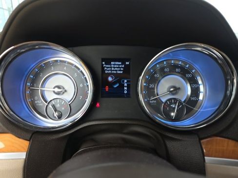 Used 2012 Chrysler 300 Limited w/ Luxury Group image 15