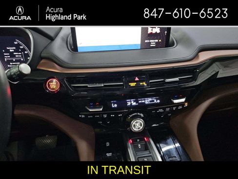 Used 2024 Acura MDX SH-AWD w/ Technology Package image 7