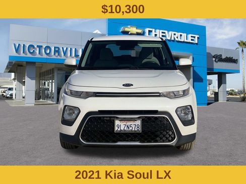 Used 2021 Kia Soul LX FWD image 2