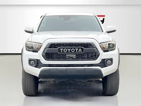 Used 2023 Toyota Tacoma 4x4 Double Cab image 2