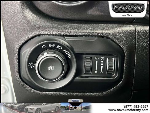Used 2021 Jeep Wrangler Unlimited Sport AWD/4WD image 19