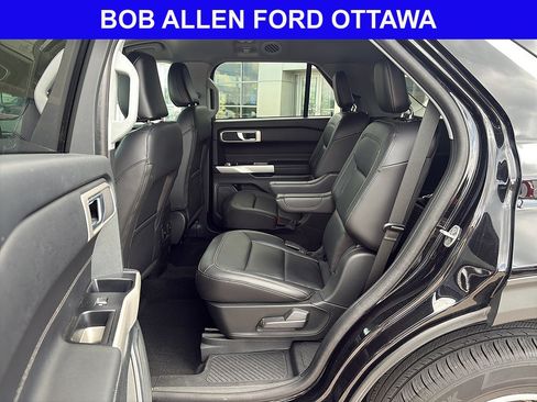 Used 2024 Ford Explorer XLT w/ Equipment Group 202A AWD/4WD image 14